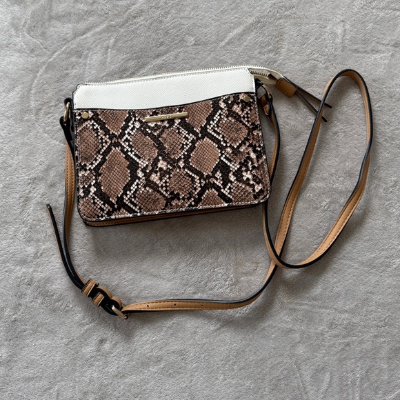 Aldo Stylish Snake Print Crossbody Bag - Picture 1 of 4